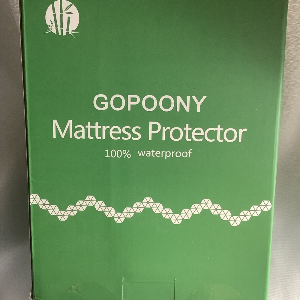 NWT Cooling Mattress Protector